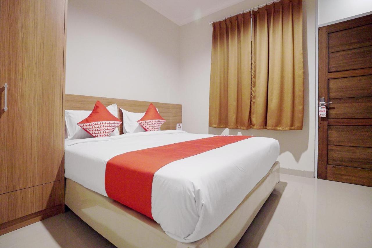 Oyo 415 The Kartini 8 Residence Джакарта Екстериор снимка