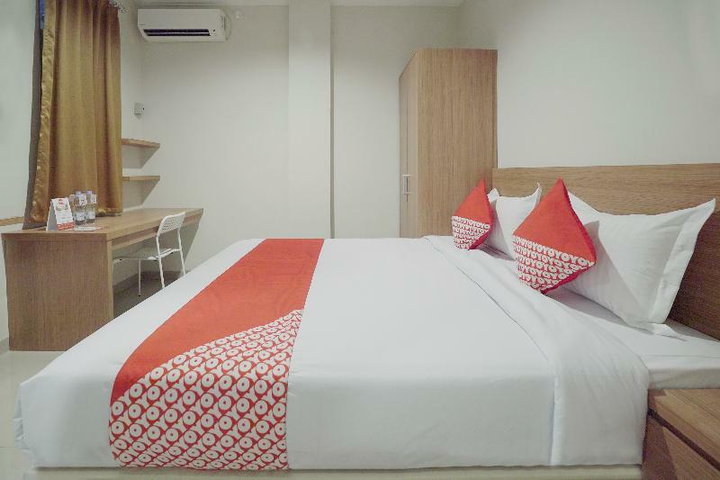 Oyo 415 The Kartini 8 Residence Джакарта Екстериор снимка